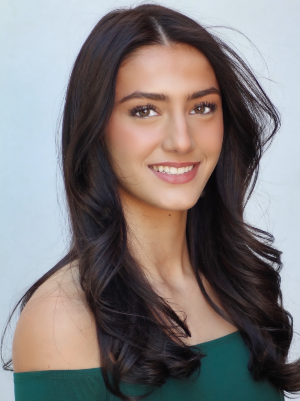 Kelsey Close Headshot